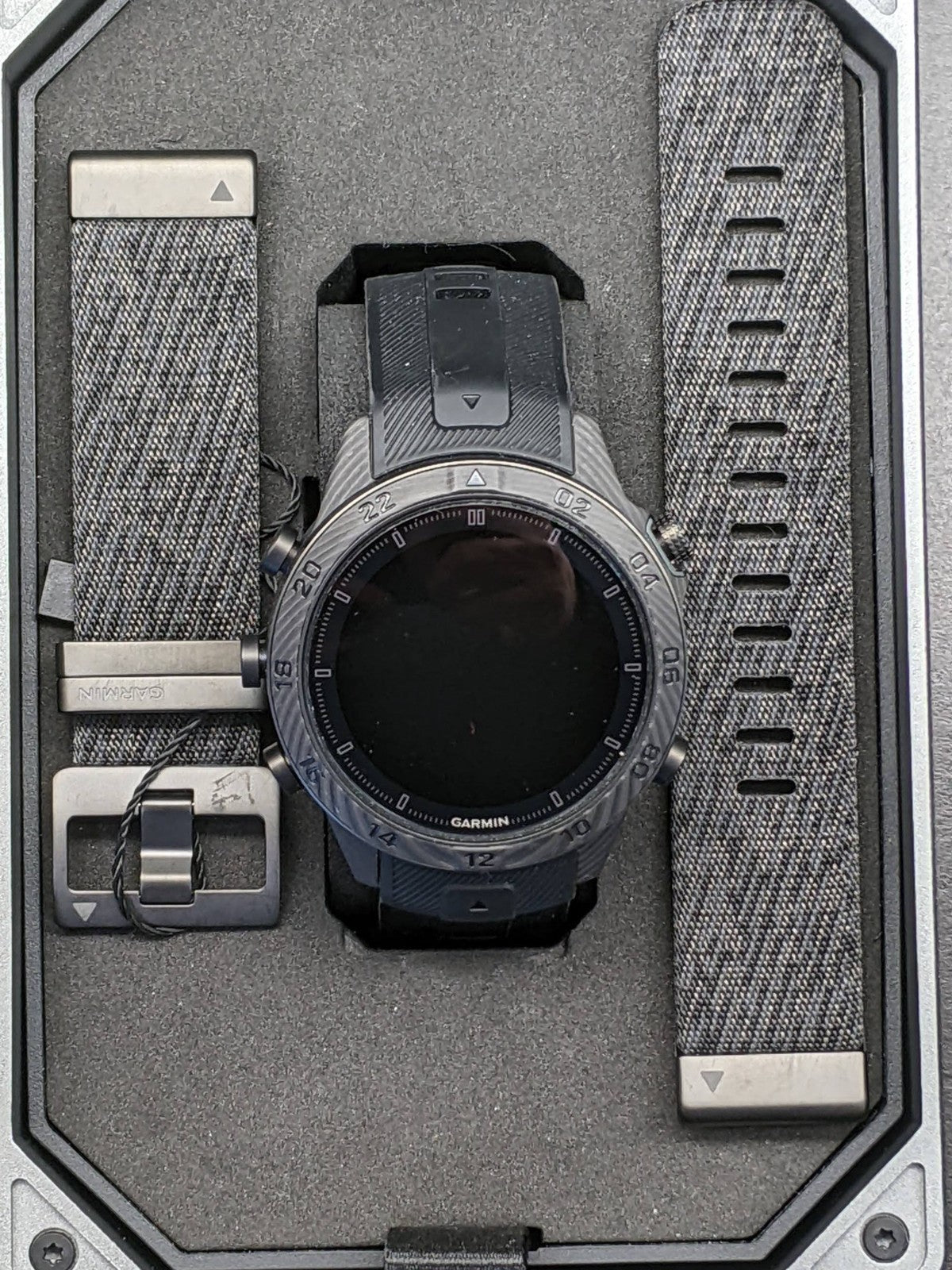 Garmin Marq Commander Gen 2 Carbon Edition